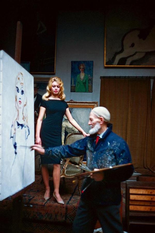 s3-hisotirafoto-original-Brigitte-Bardot-posing-for-Kees-Van-Dongen-1959