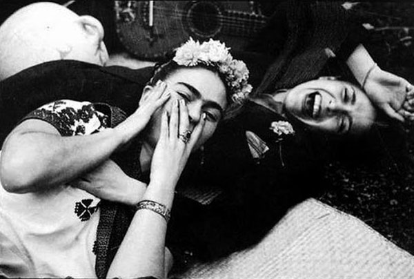 s10-arte-chavelafrida-foto-por-tina-modotti