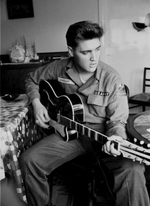 s15-historiafoto-elvis